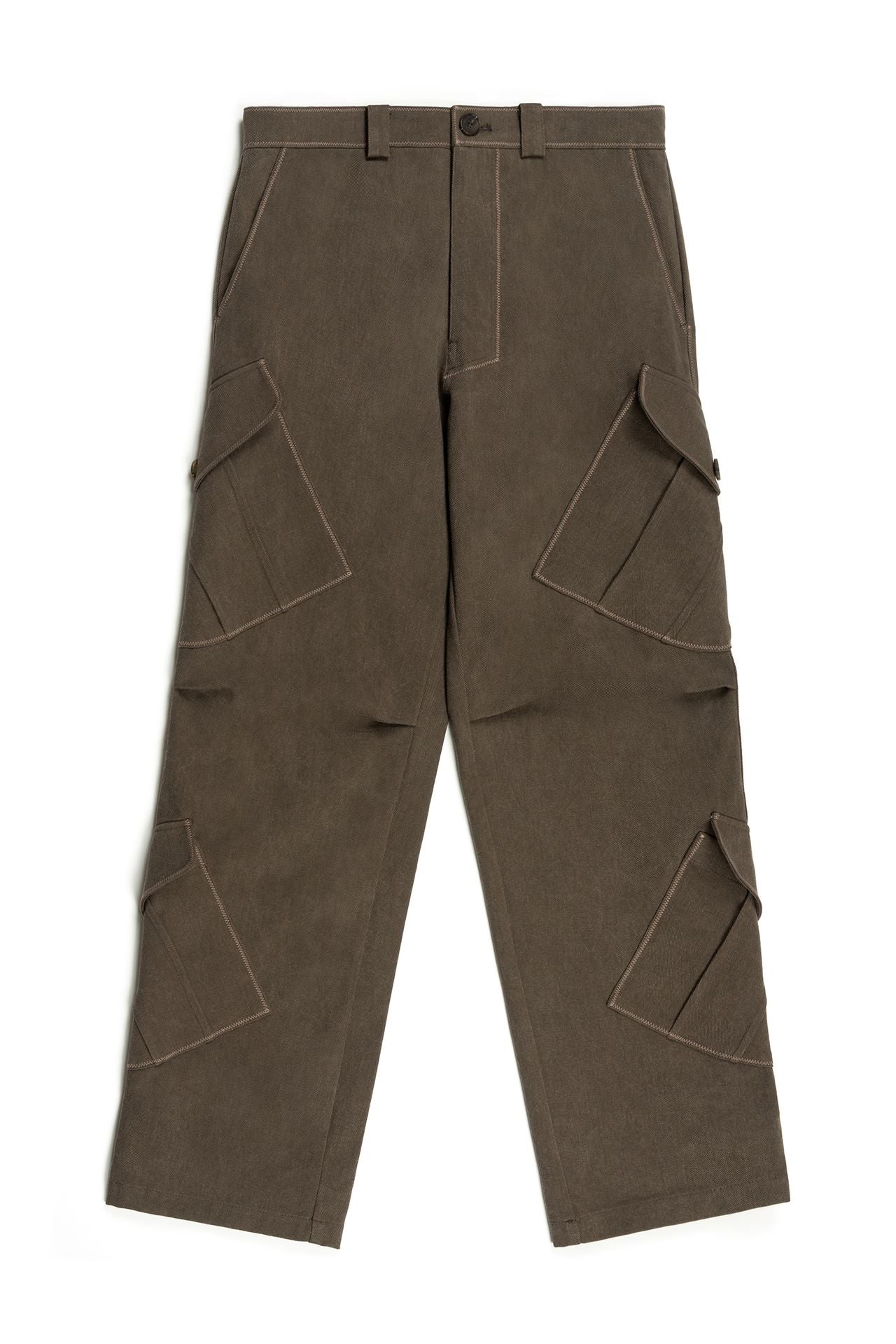 Brown IOEDLE Dirt Cargo Pants with multiple pockets, shown in a casual outdoor setting.