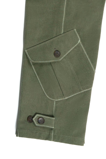 Green Dirt Cargo Pants from IOEDLE, casual cargo style with multiple pockets and rugged fabric, designed for outdoor wear.