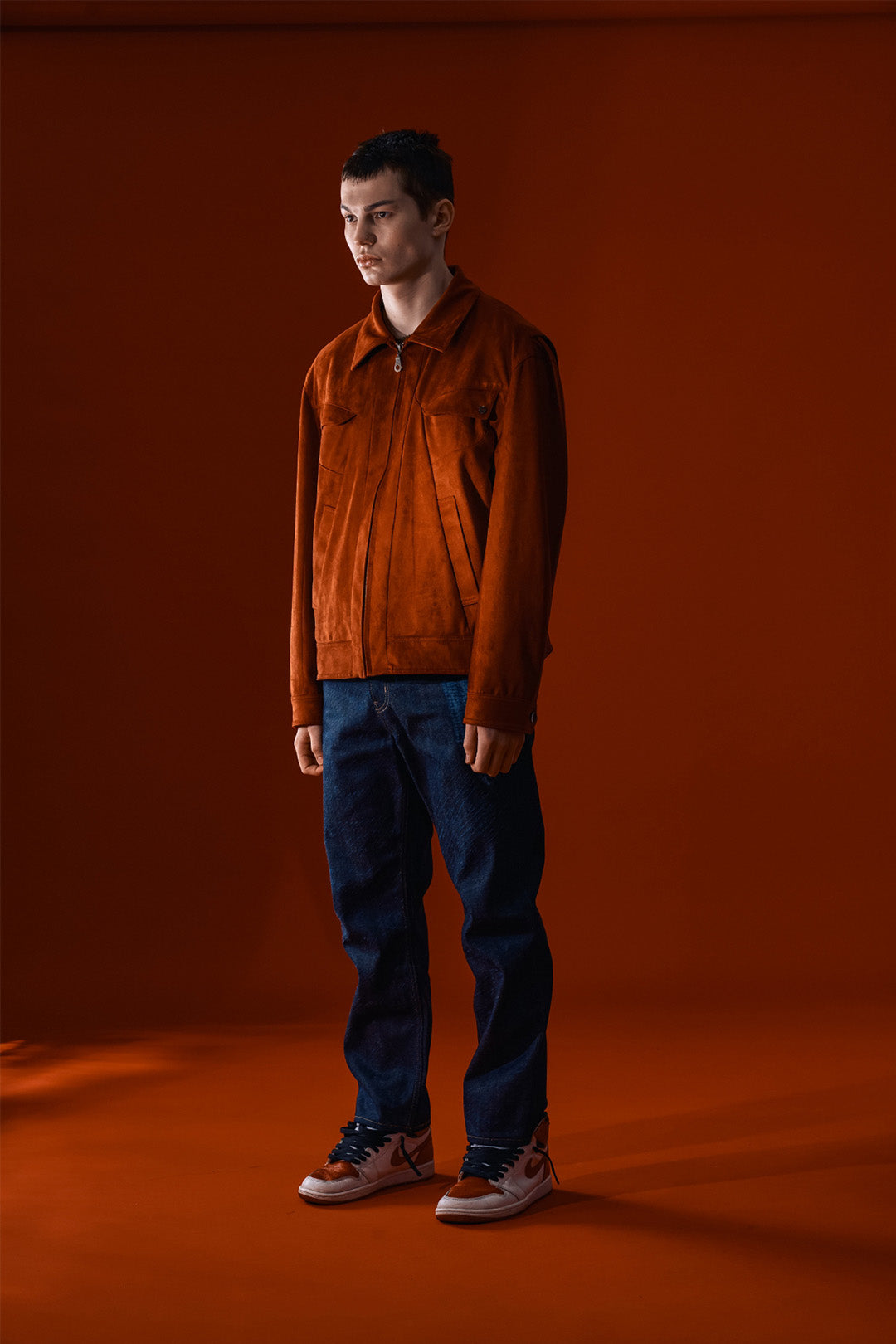 IOEDLE Headlight Jacket in wine color, stylish and warm jacket with a modern design, perfect for cold weather.