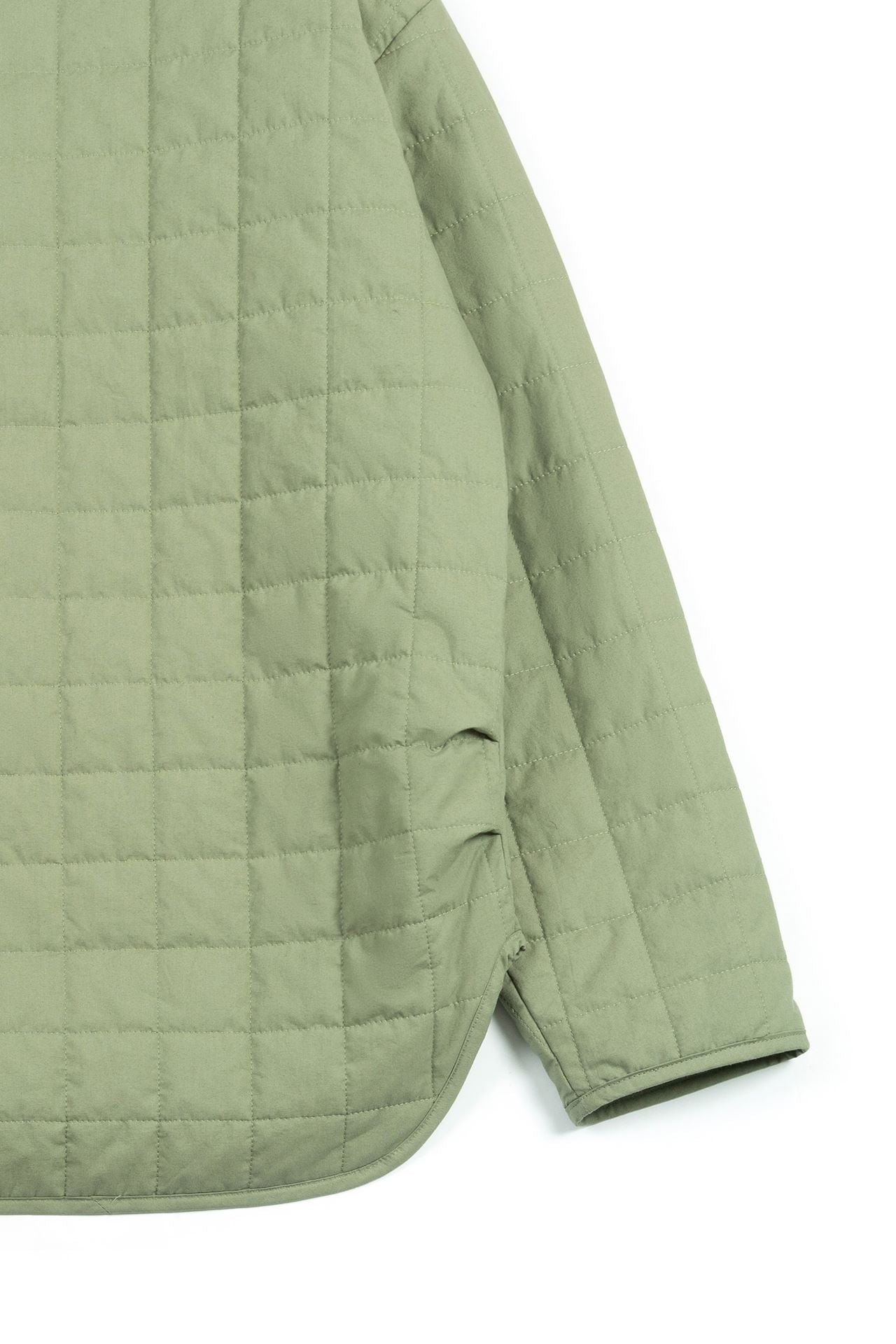 IOEDLE Welcoming Gate Quilted Jacket in olive green, featuring a cozy, padded design perfect for cold weather.