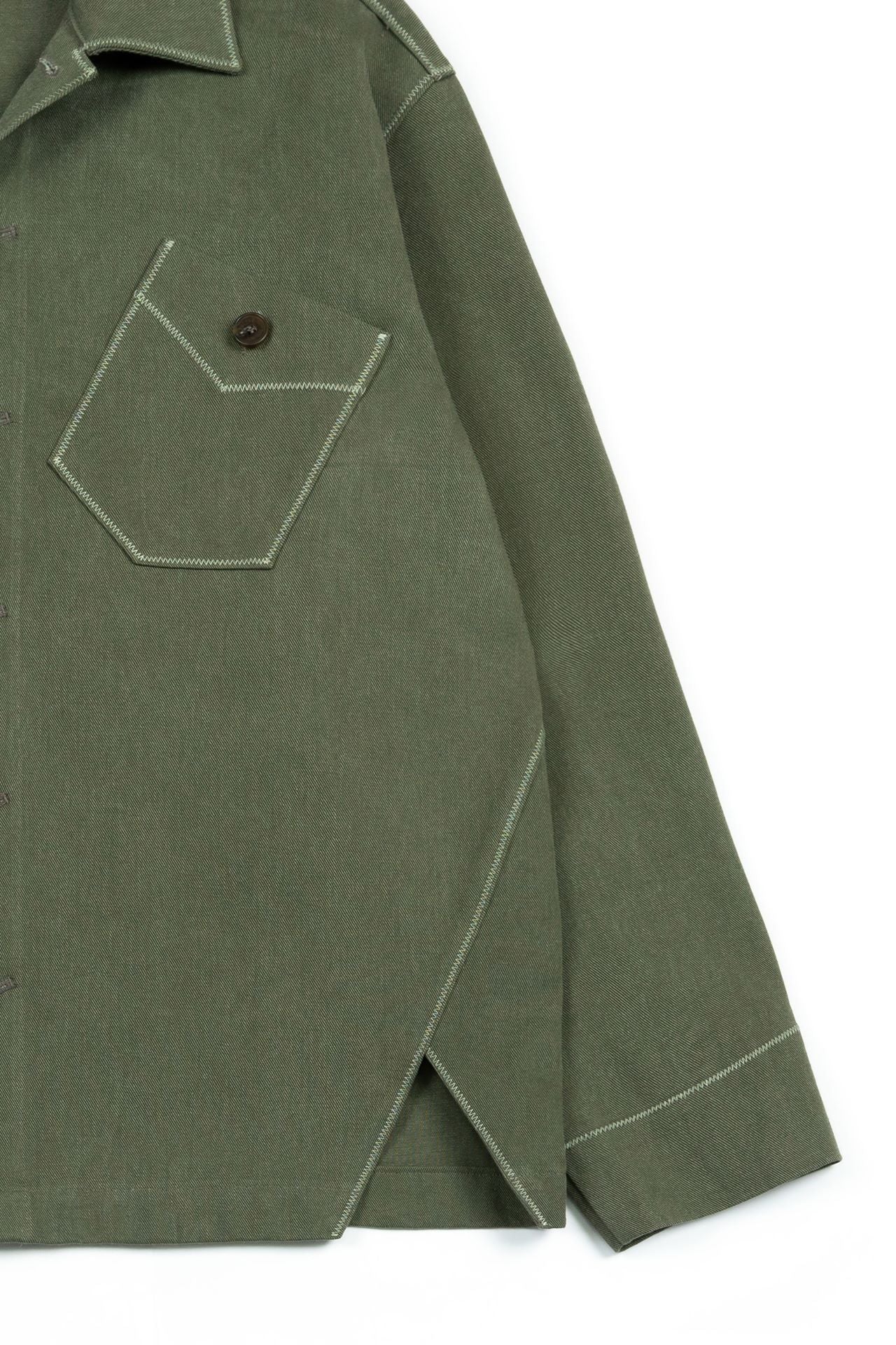 Green diagonal landscape shirt by IOEDLE featuring a stylish geometric pattern, casual fit, and comfortable fabric.