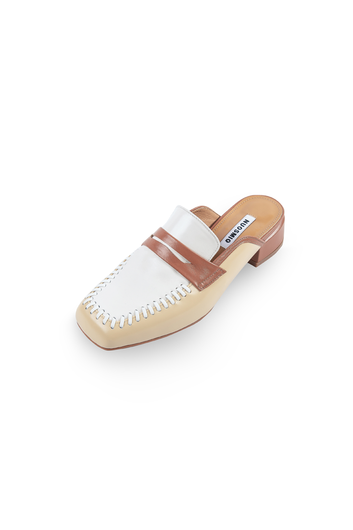 Nuosmiq Puka Bloafers Butter, stylish slip-on loafers in a soft butter color, featuring a smooth leather finish.