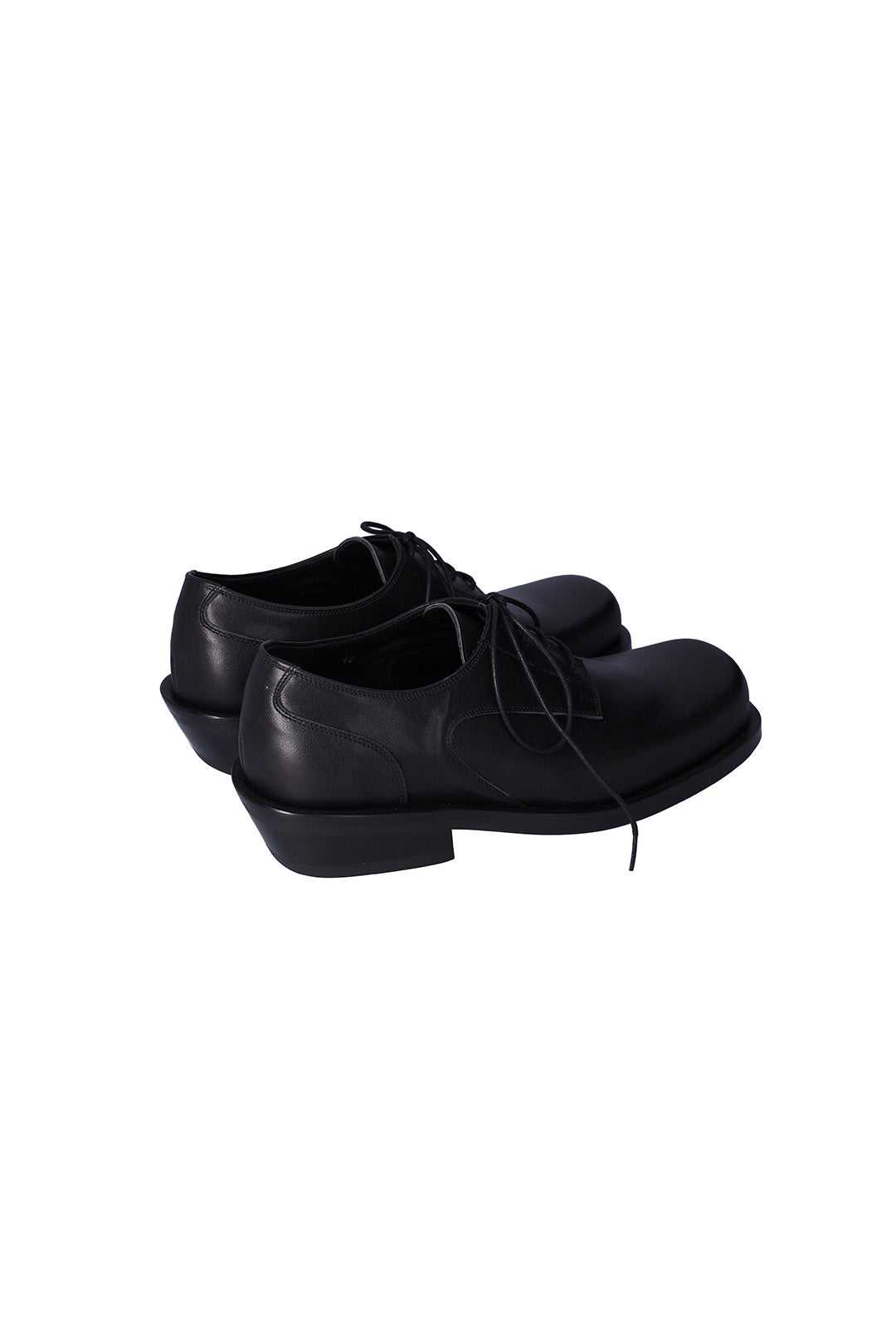 Nuosmiq Hardy Derby Black shoe showing classic black leather derby style with sleek design and polished finish.