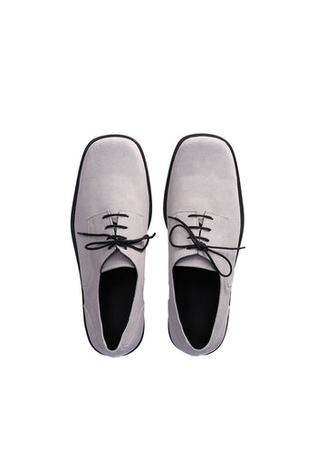 Nuosmiq Hardy Derby Cement derby shoe with polished leather finish and sturdy rubber sole, designed for casual wear.