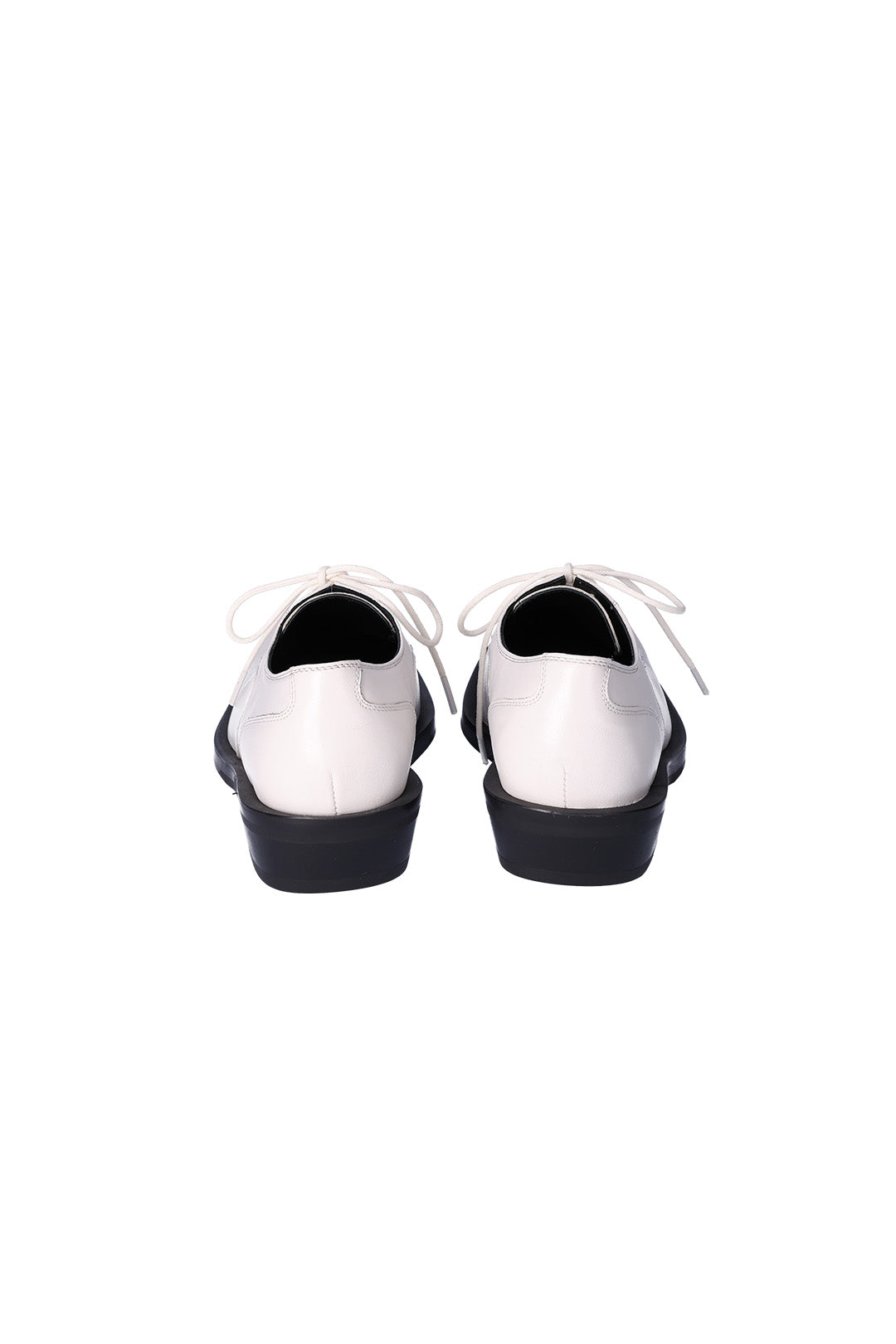 Nuosmiq Hardy Derby Ivory shoe showing smooth leather upper and classic lace-up design.