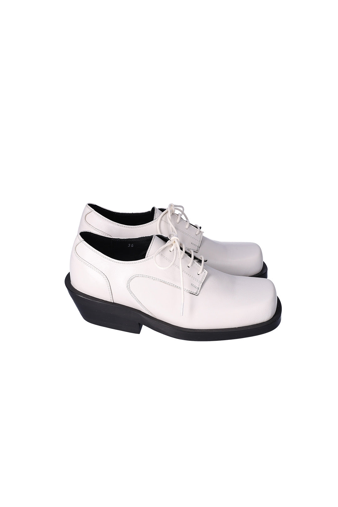 Nuosmiq Hardy Derby Ivory shoe with sleek design and smooth leather finish, showcasing classic derby style.
