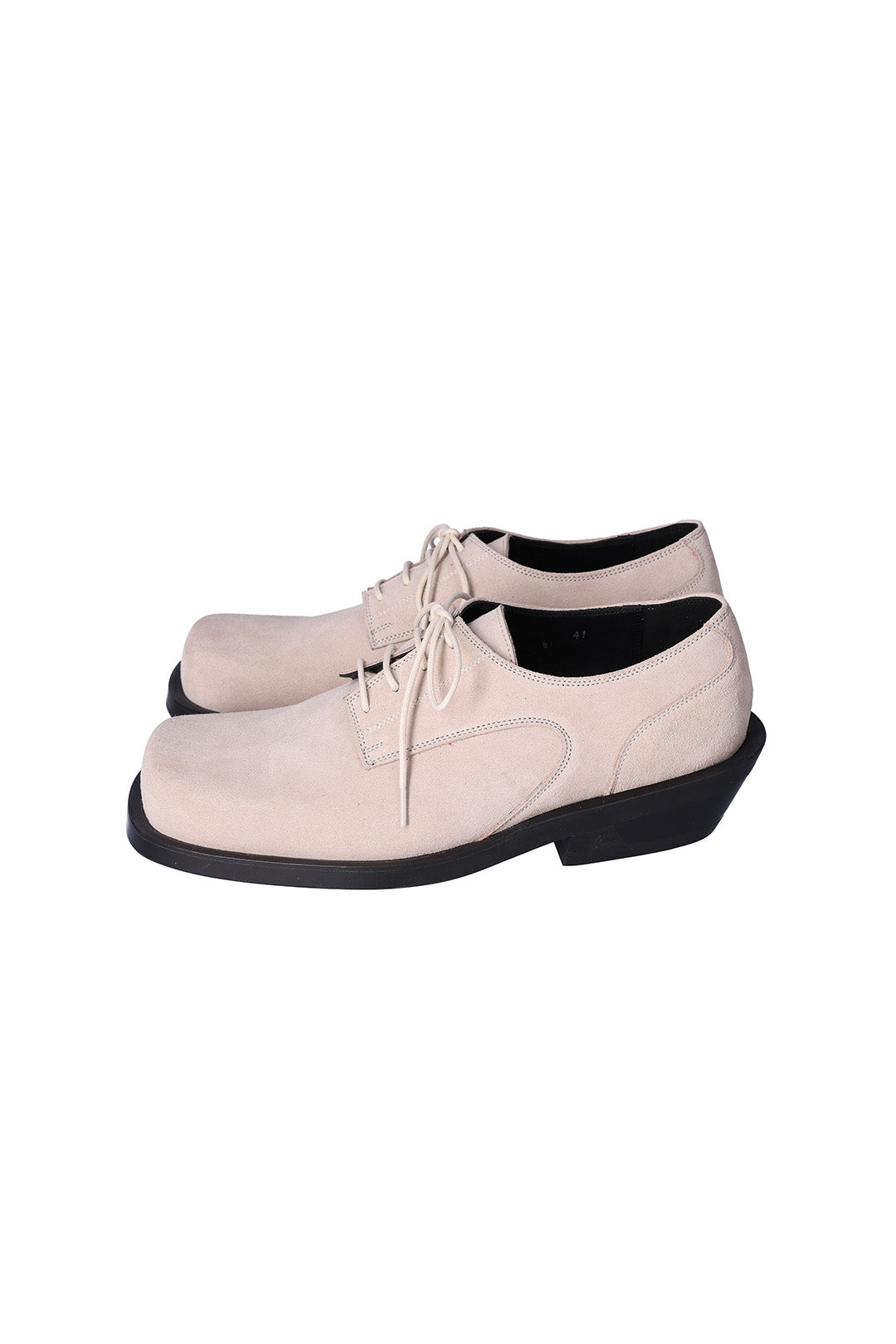 Nuosmiq Hardy Derby shoe in light beige leather, showcasing a sleek design and classic derby style.