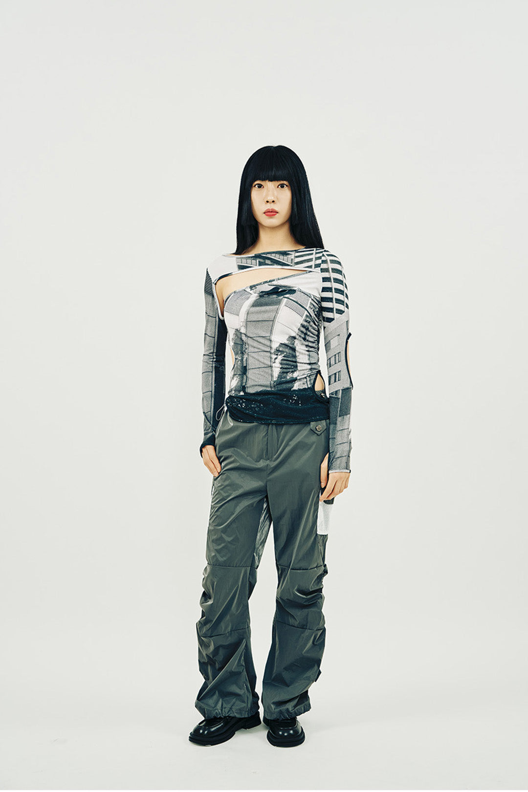 Phenomenon Seeper Hole Shirring T-Shirt Tokyo, casual shirt with unique hole details, in a multi-color design, one size fits most.