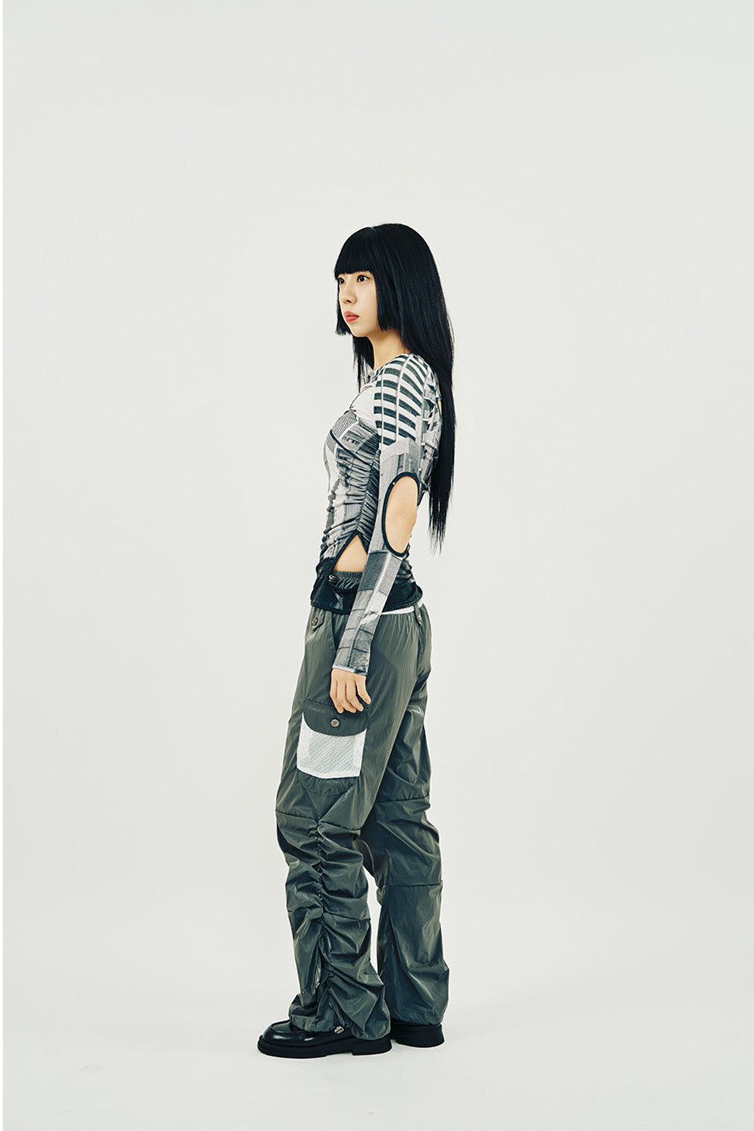 Phenomenon Seeper Hole Shirring T-Shirt Tokyo, casual shirt with unique hole details, multi-color design, one size fits most.