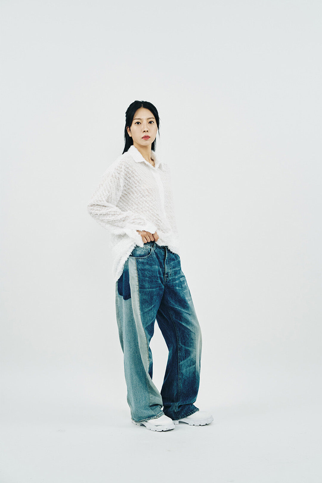 White Taseel Fly shirt by Phenomenon Seeper, casual long-sleeve shirt with a relaxed fit and button-down front.