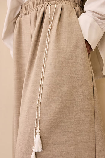 Reculer Maximal Wide Beige bottoms, one size, featuring a relaxed fit and neutral beige fabric, perfect for casual wear.
