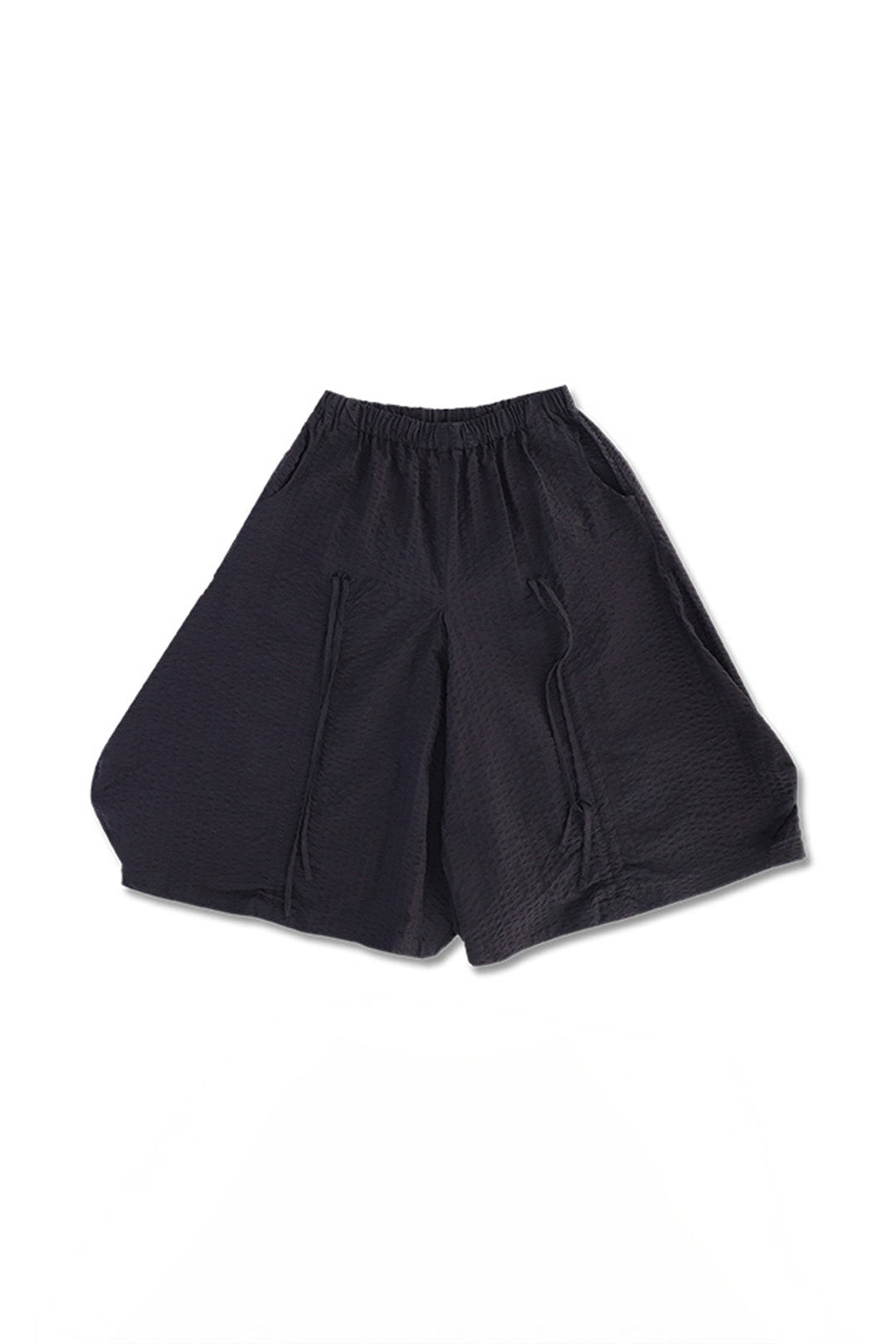 Reculer black shirring skirt pants, one-size bottoms with a relaxed fit and gathered detailing, stylish and comfortable for everyday wear.