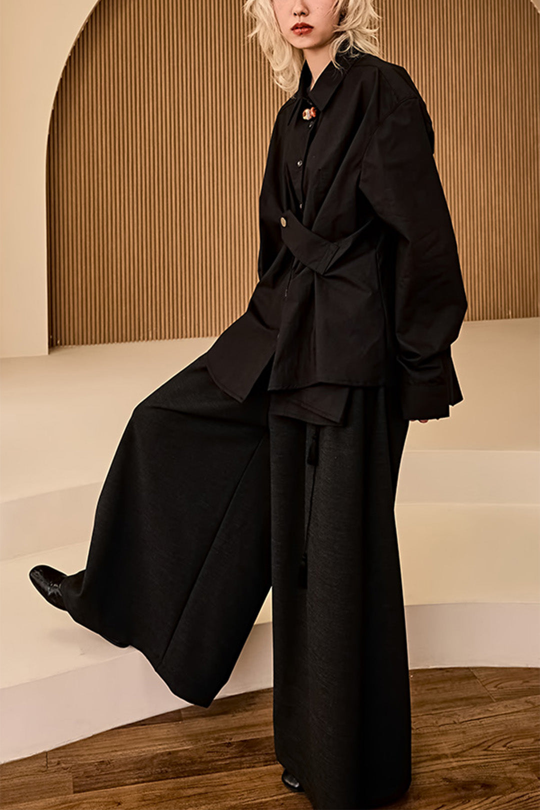 Reculer Maximal Wide Charcoal bottoms, one-size, featuring relaxed fit and soft fabric in dark charcoal color.