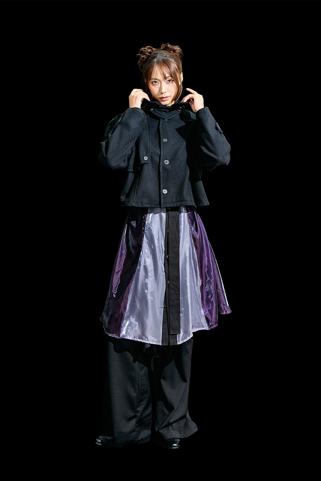 Reculer black Reglan trench cropped wool coat, stylish and warm, shown on a model with a tailored fit and classic design.