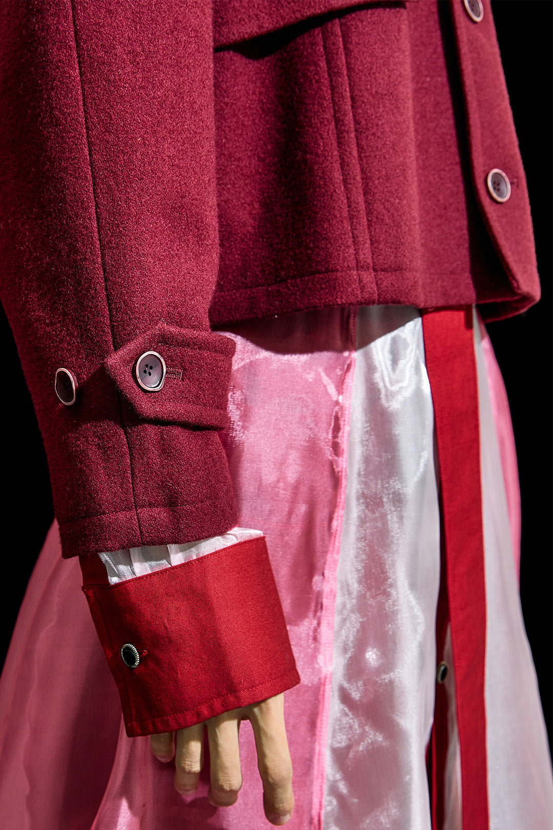 Reculer Reglan trench cropped wool coat in burgundy, stylish outerwear with a tailored fit and classic design.