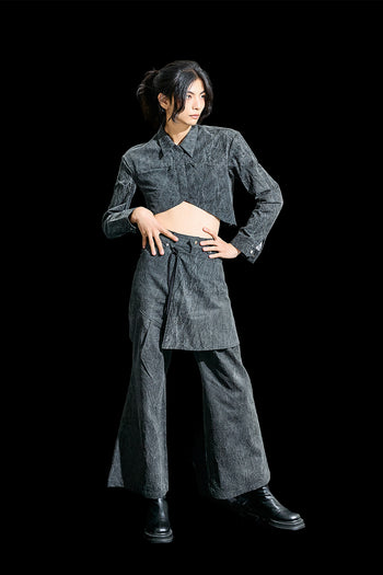Reculer charcoal wrinkle R-Crop shirt for women, featuring a casual cropped design and soft fabric, ideal for everyday wear.