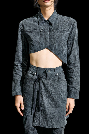 Reculer charcoal wrinkle R-Crop shirt, men's fitted casual shirt with a relaxed fit and stylish design.