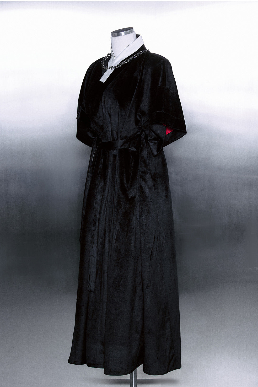 Black TM3 Baekgol Suryeon Dapho unisex long Durumagi cardigan, cozy knit with a relaxed fit and traditional design.