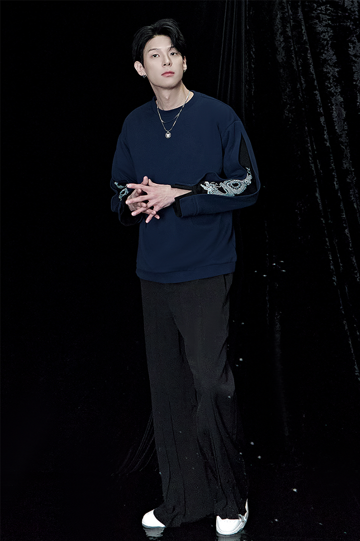 Navy Han Secret Black Dragon Sweatshirt by TM3 featuring a dragon graphic on the front, casual and comfortable fit.