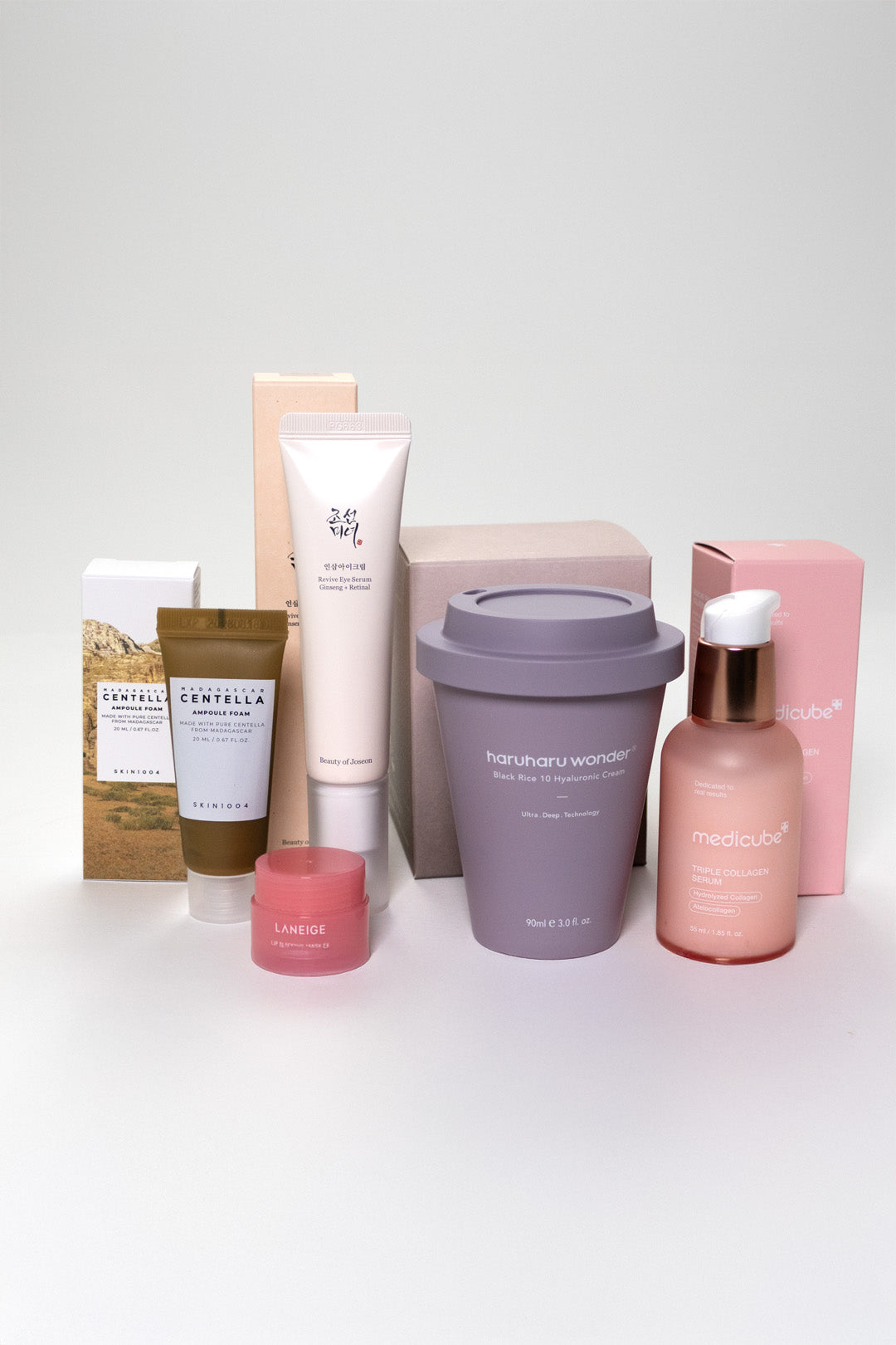 Black YONGDAE K-Beauty fashion bag featuring a sleek design, perfect for carrying beauty essentials.